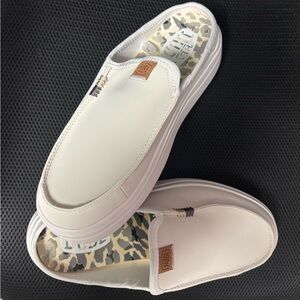 Hey Dude White Leather Austin Lift shoes. Super cute just too big for me.